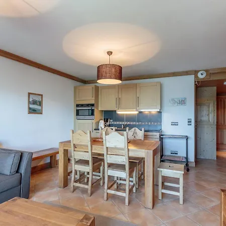 Appartement Aux Pieds Avec Piscine Et Parking Aux Arcs 1800 - Fr-1-352-4